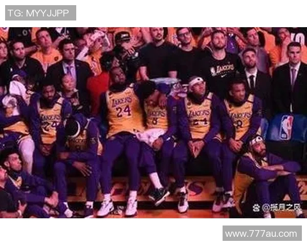 国王三大主力被摆上交易货架！湖人求购小萨，快船瞄准中投王